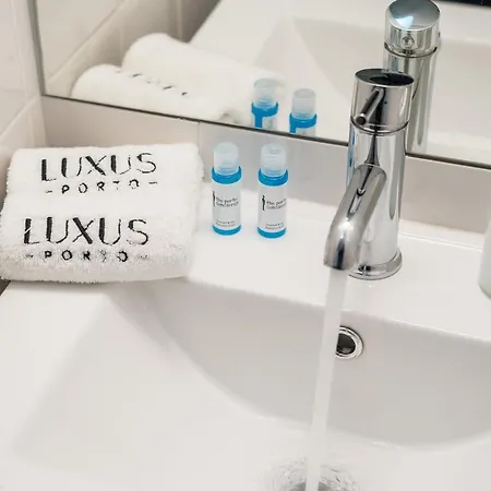 Guestready - Luxus Apts - Alves Da Veiga Garden Appartement *