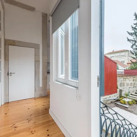 Guestready - Luxus Apts - Alves Da Veiga Garden Apartment *