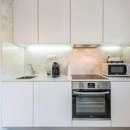 Guestready - Luxus Apts - Alves Da Veiga Garden Apartment
