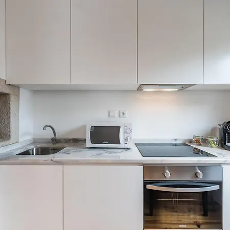 Guestready - Luxus Apts - Alves Da Veiga Garden Apartment