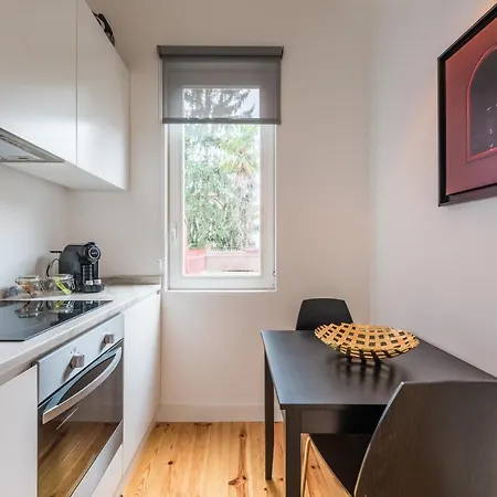Guestready - Luxus Apts - Alves Da Veiga Garden * Oporto