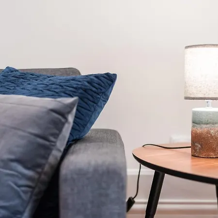 Guestready - Luxus Apts - Alves Da Veiga Garden Appartement *